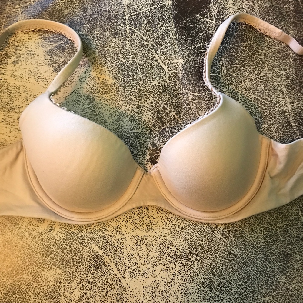 Victoria’s Secret underwire bra